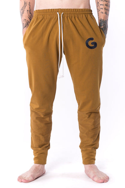 The Man Paneled Jogger 17 // umber