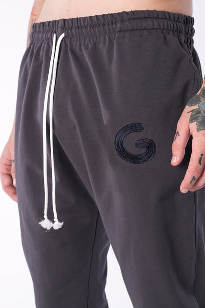 The Man Panelled Jogger 17 // charcoal