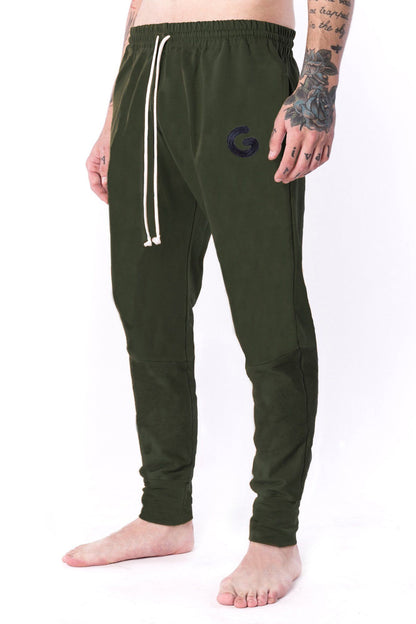 The Man Paneled Jogger 17 // khaki